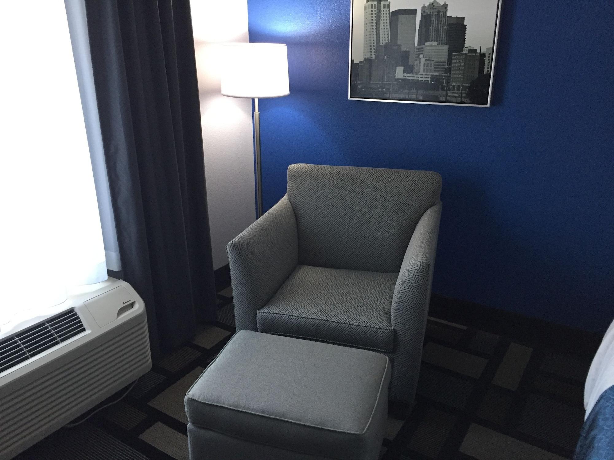 Best Western Plus Birmingham Inn & Suites Bagian luar foto