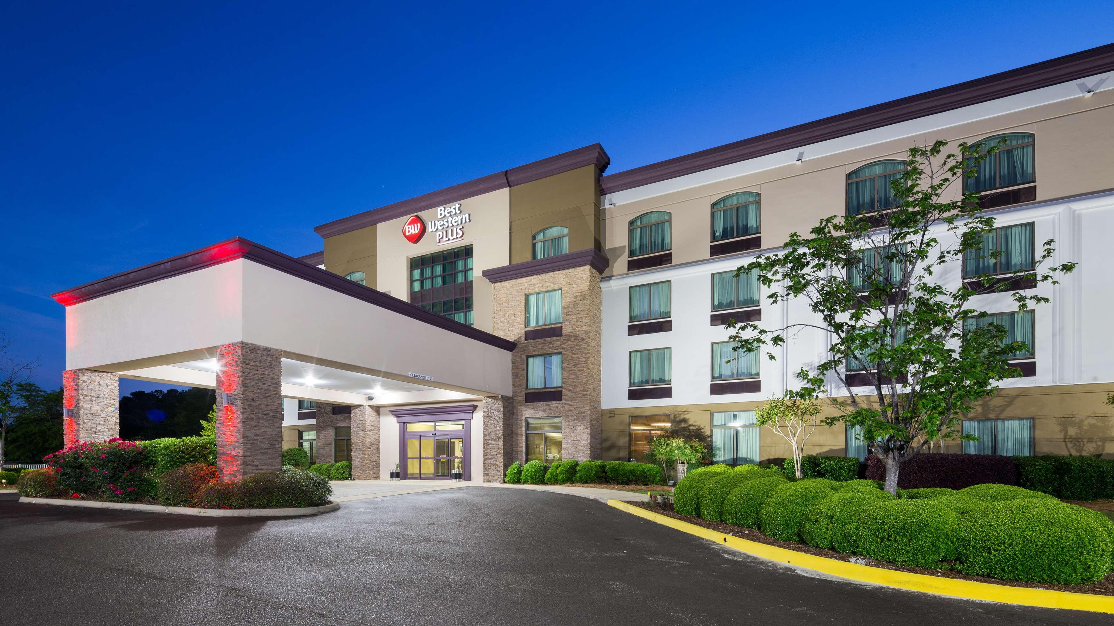 Best Western Plus Birmingham Inn & Suites Bagian luar foto