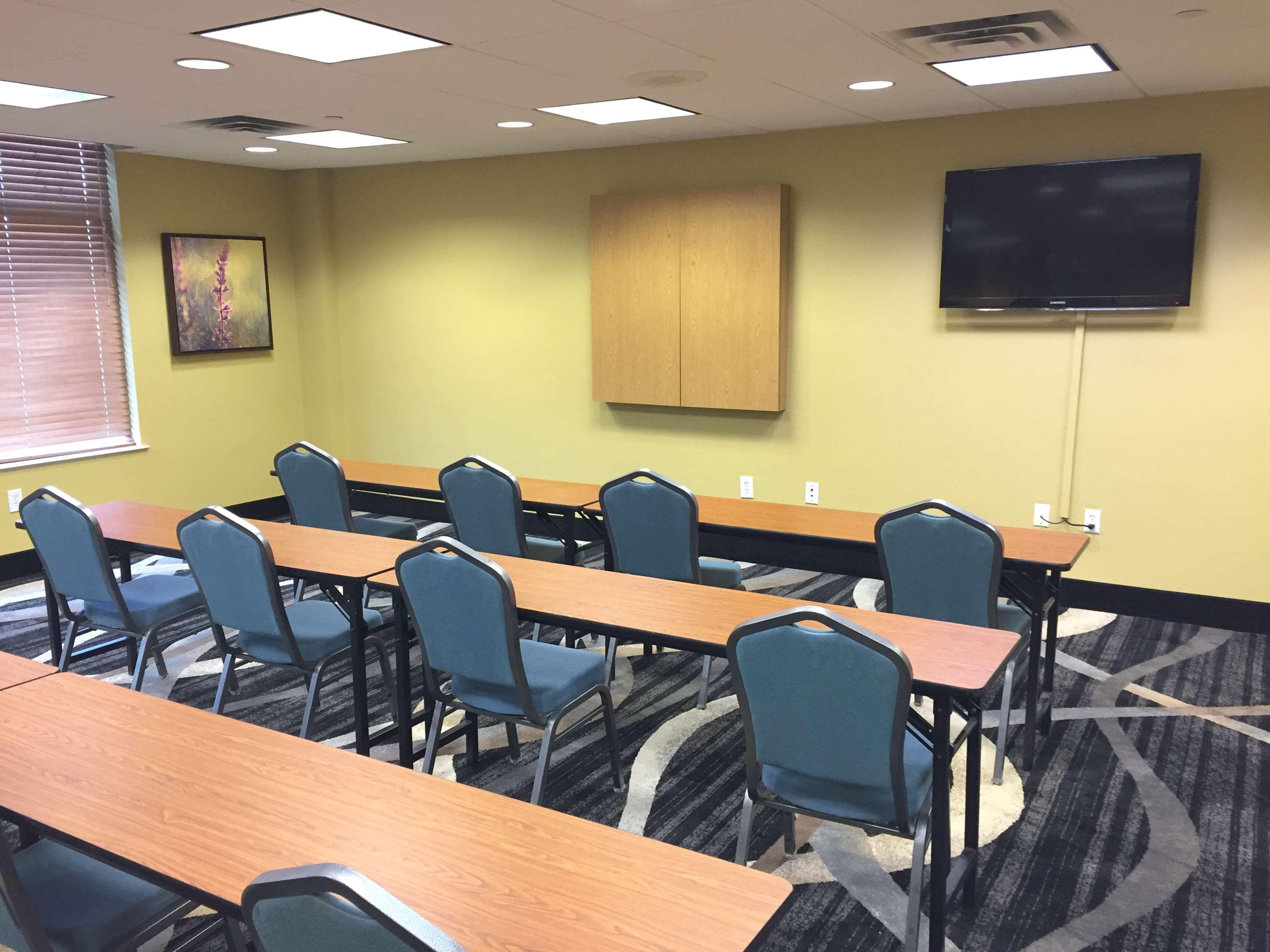 Best Western Plus Birmingham Inn & Suites Bagian luar foto