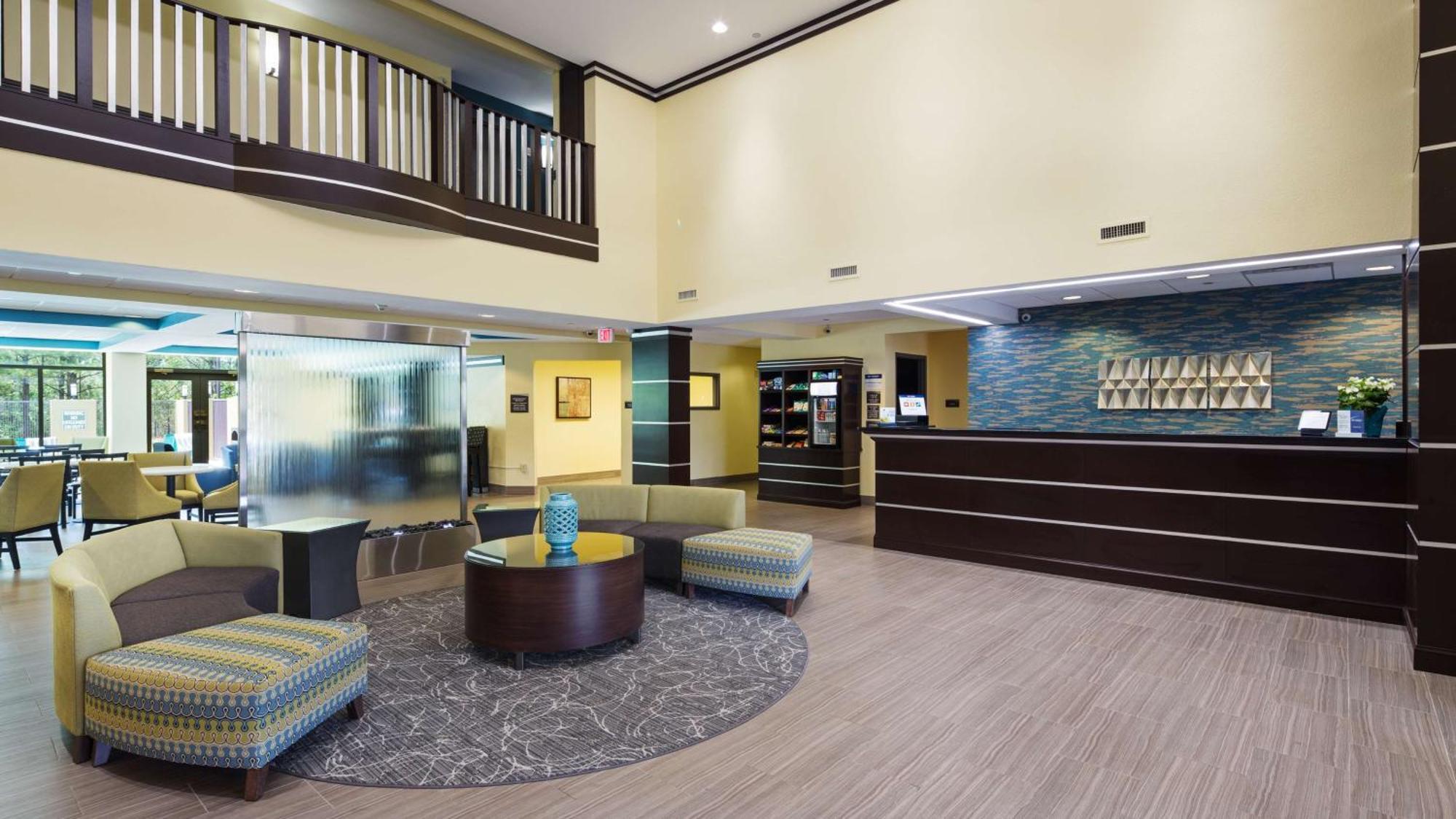 Best Western Plus Birmingham Inn & Suites Bagian luar foto