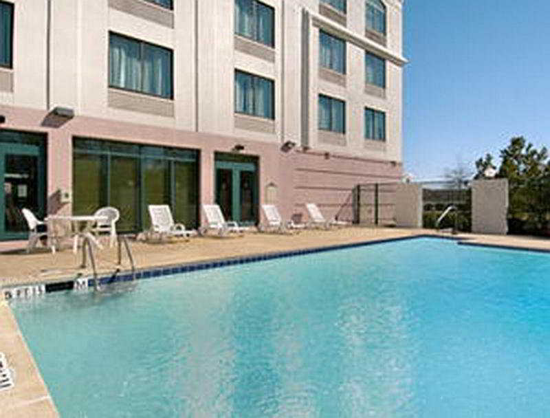 Best Western Plus Birmingham Inn & Suites Bagian luar foto