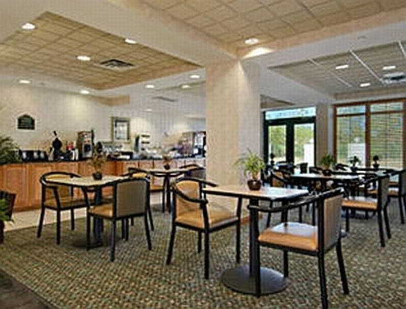 Best Western Plus Birmingham Inn & Suites Bagian luar foto