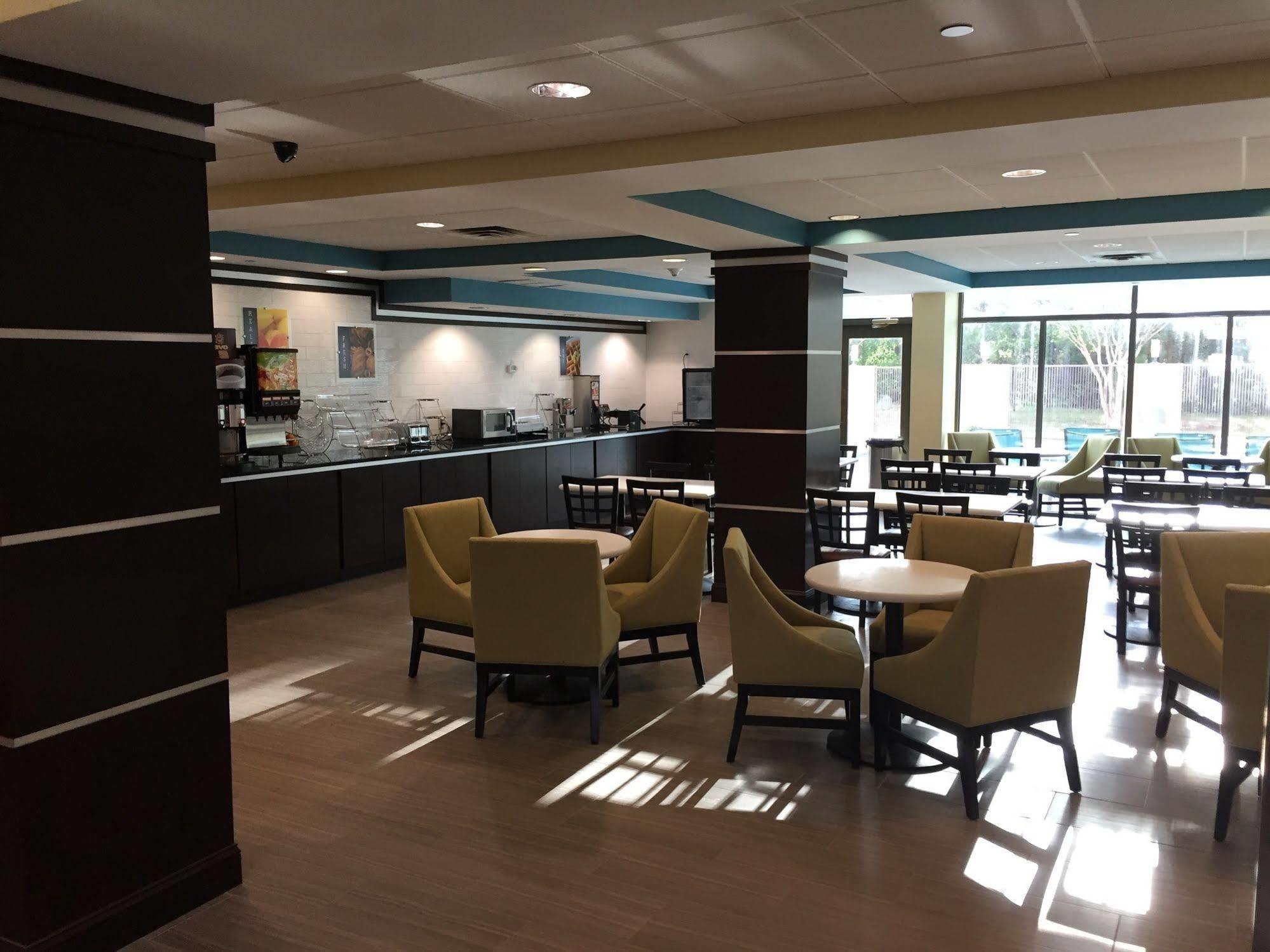 Best Western Plus Birmingham Inn & Suites Bagian luar foto