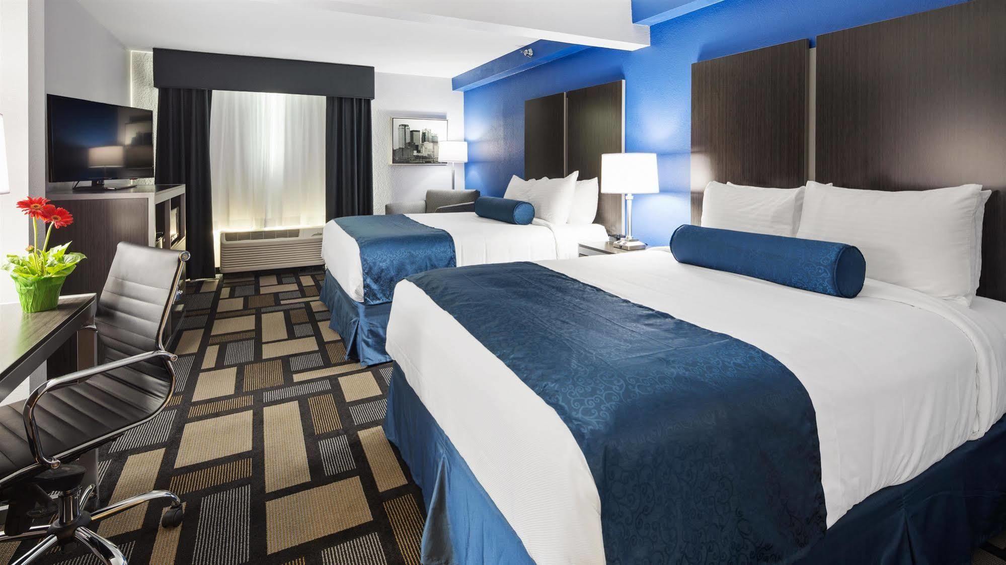 Best Western Plus Birmingham Inn & Suites Bagian luar foto